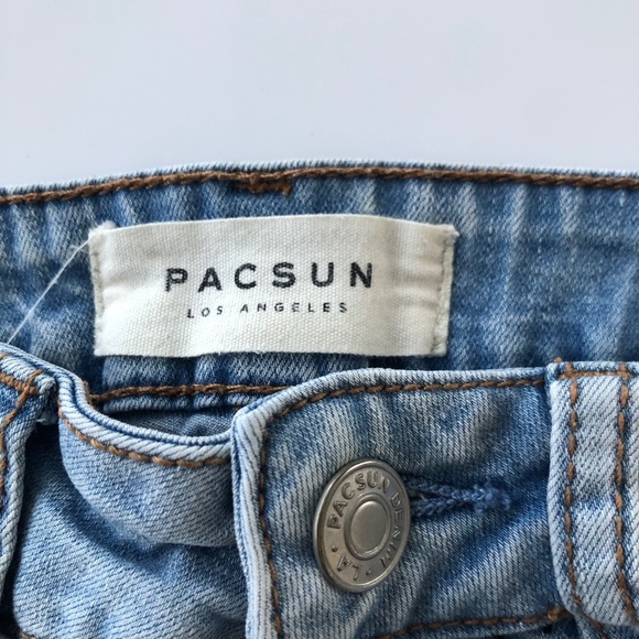PacSun distressed denim shorts. Size 23 - Picture 3 of 4